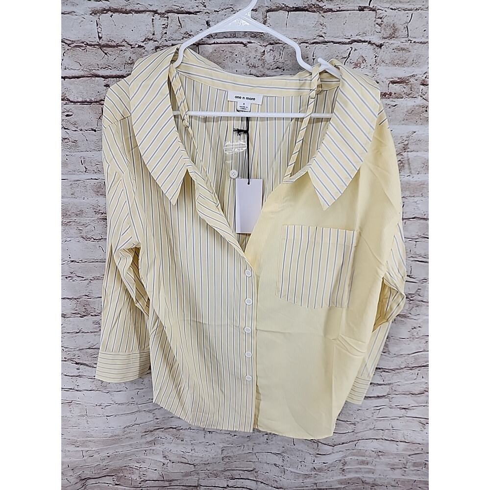 One N More Dolman Style Women's Top Stripe Yellow NEW Size MediumCasual Oversize